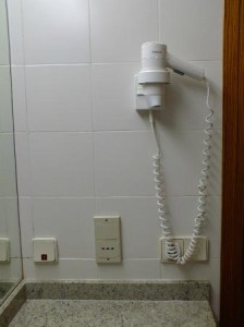 right-hand hairdryer